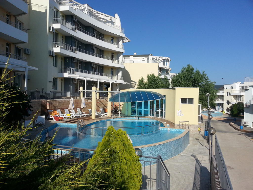 Menada Sunset Kosharitsa Apartments Esterno foto