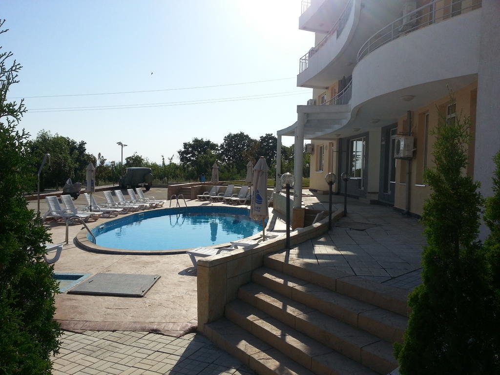 Menada Sunset Kosharitsa Apartments Esterno foto